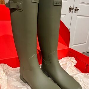 ***Hunter Original REFINED Tall Rain Boots in LICHEN GREEN*** NIB